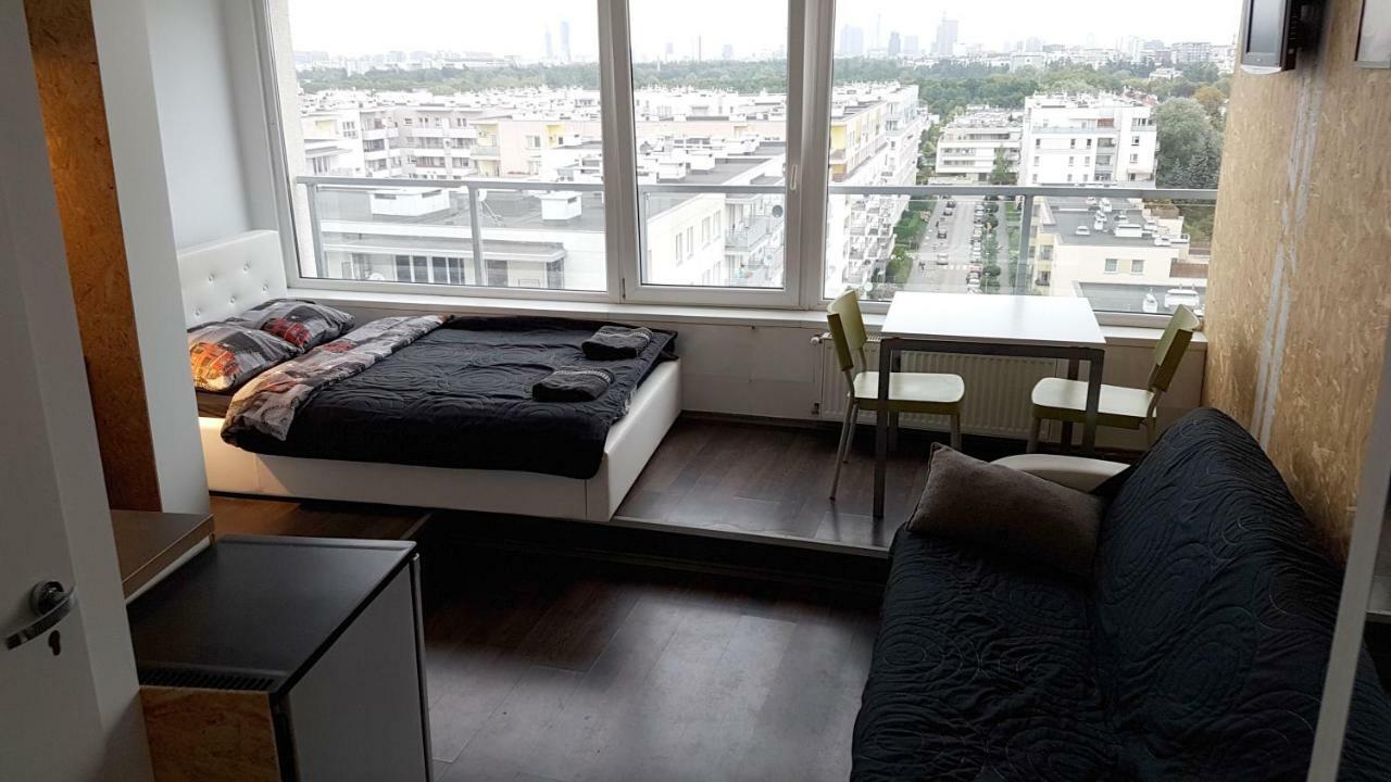 Walk Distance To Mokotow Business Park Apartment Warsaw Exterior photo