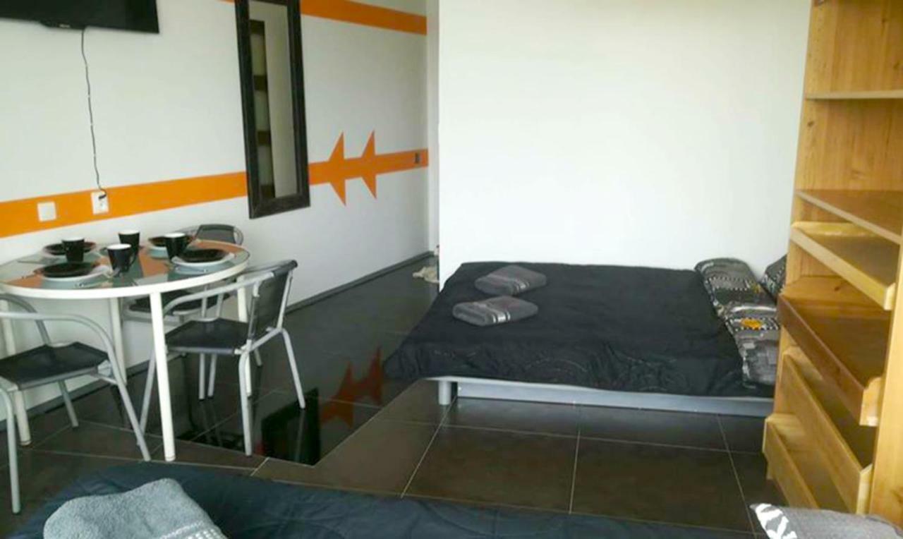 Walk Distance To Mokotow Business Park Apartment Warsaw Exterior photo